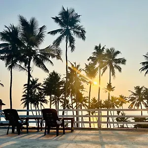  Homestay Sunset Beach